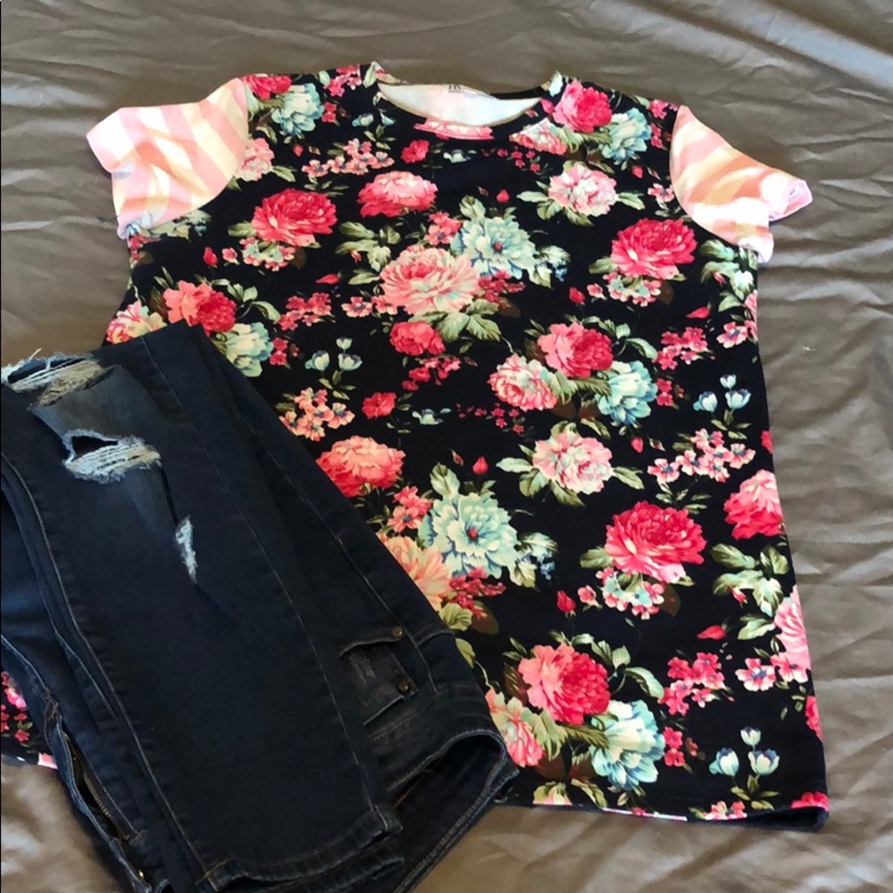 Shirt sleeve floral shirt